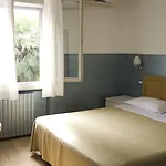 Ξενοδοχείο Diana 3*