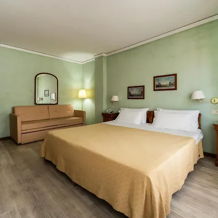 Hotel Diana 3*