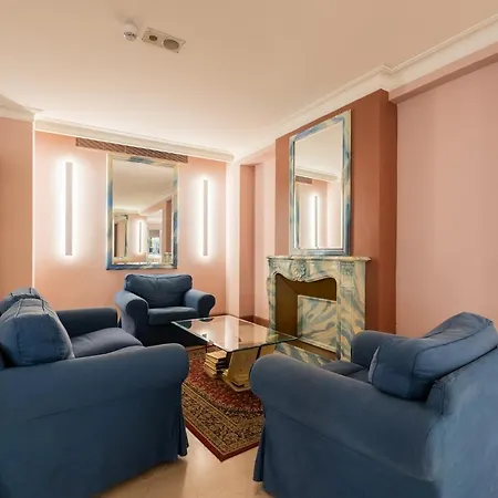 Diana Hotel