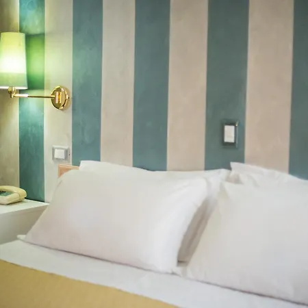 Hotel Diana 3*