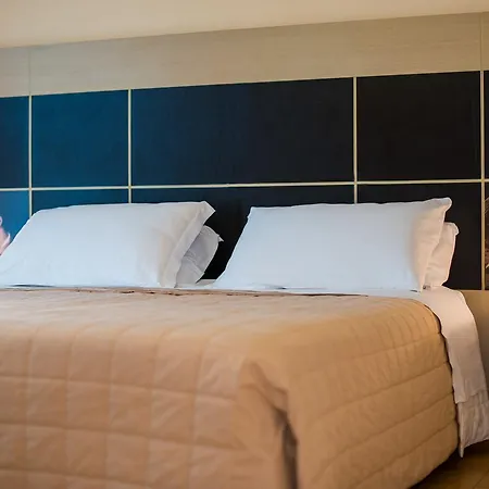Hotel Diana 3*