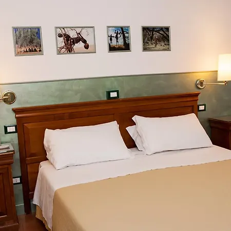 Hotel Diana