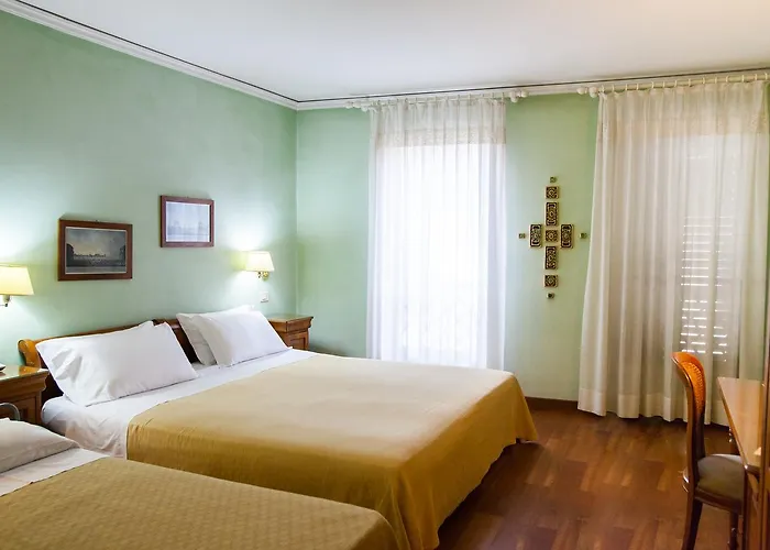 ديانا فندق 3*