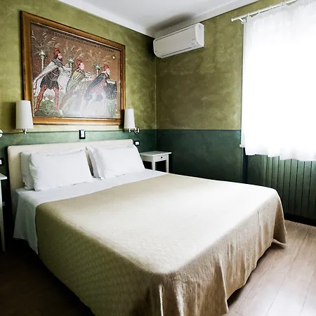 Hotel Diana 3*